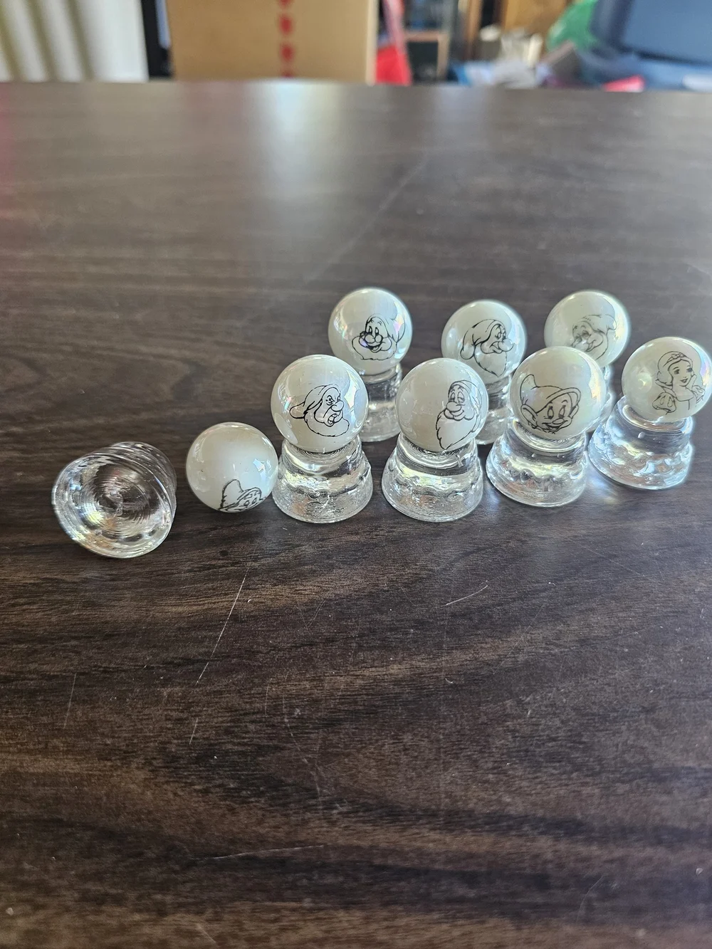Glass Snow Globe Place Card Holders — Iridescent White 💜💜